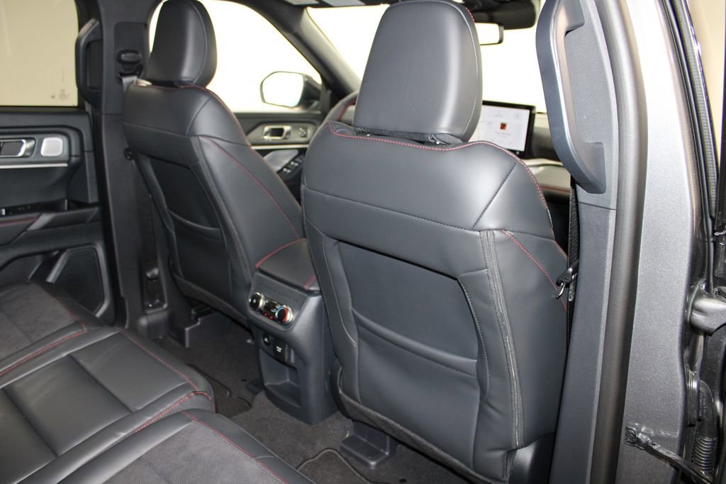 New 2026 Ford Explorer ST image 28