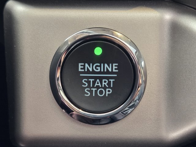 Certified 2024 Ford Expedition XLT image 20