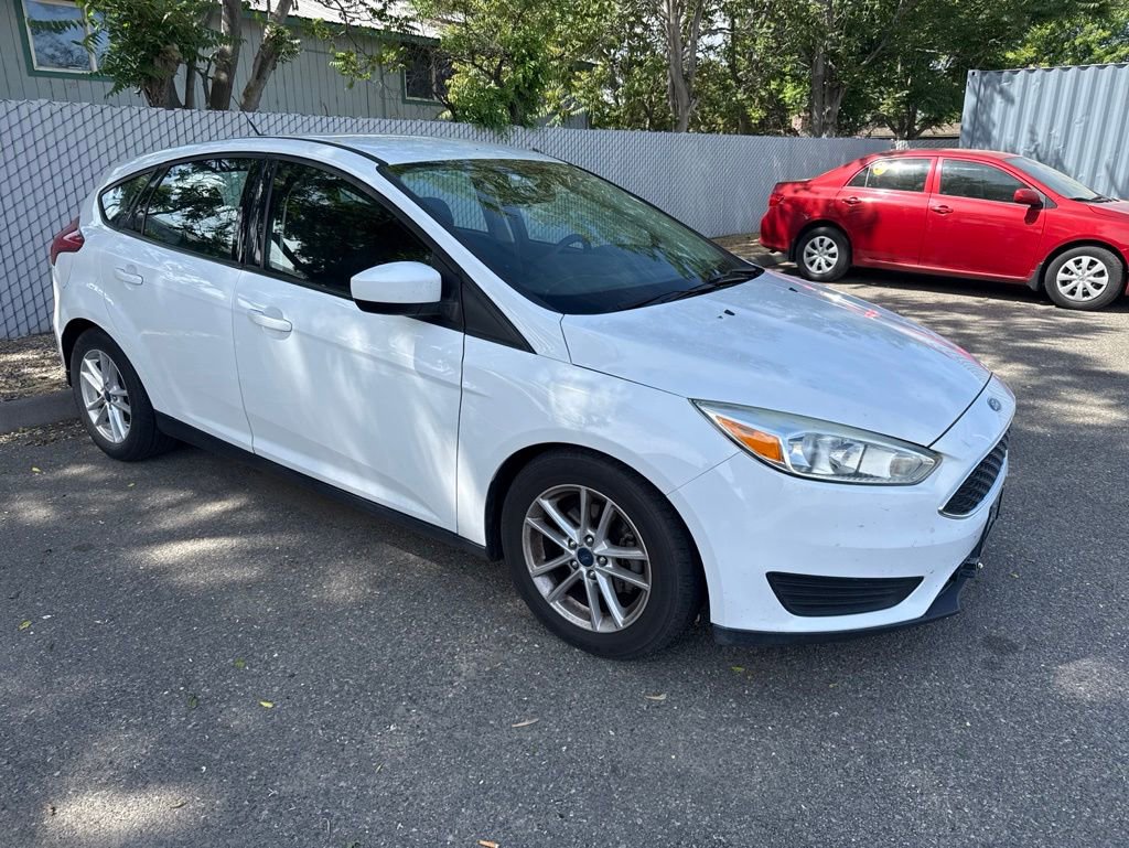 Used 2018 Ford Focus SE FWD image 1