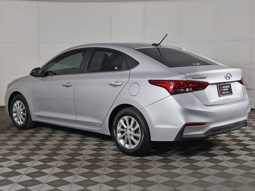 Used 2022 Hyundai Accent SEL image 6