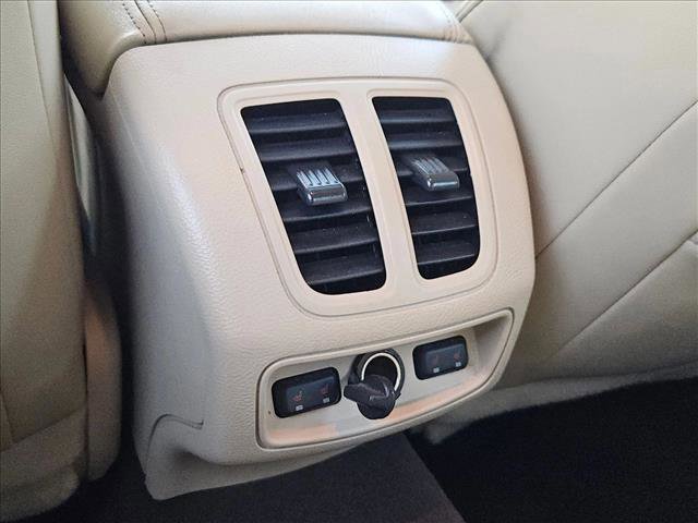 Used 2018 Ford Taurus Limited image 18