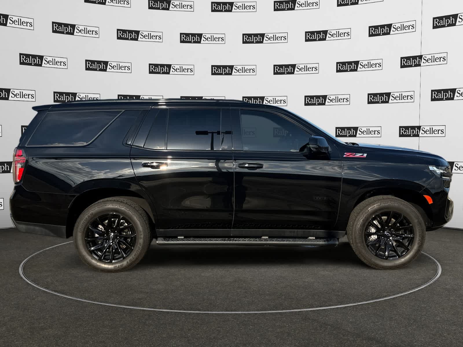 Used 2021 Chevrolet Tahoe Z71 w/ Z71 Signature Package AWD/4WD image 7