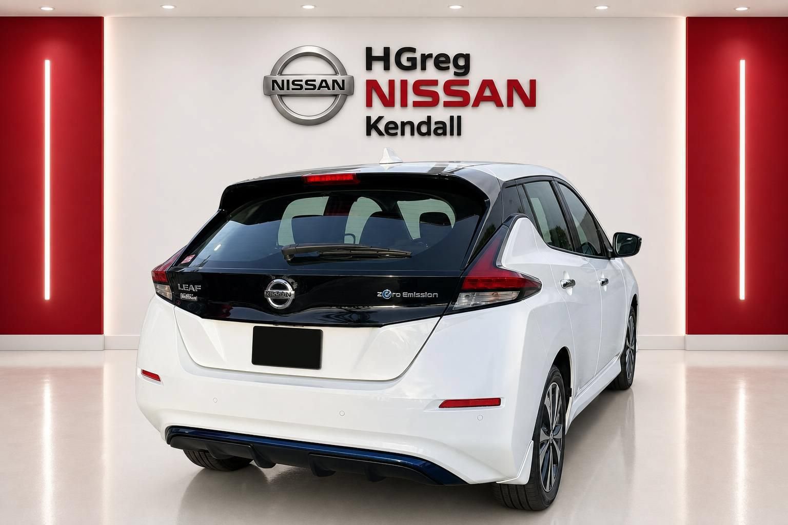 Used 2022 Nissan Leaf S FWD image 3