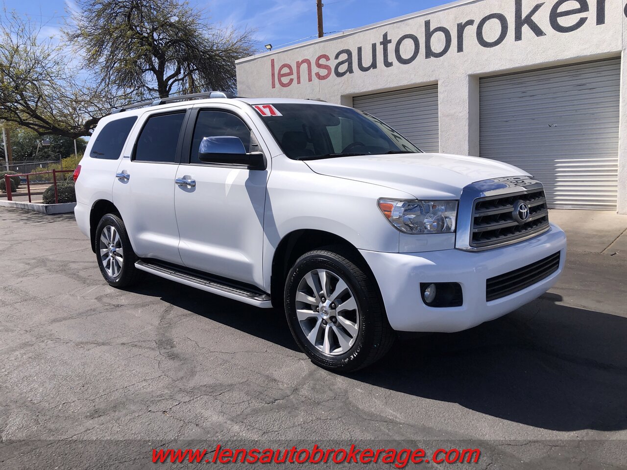 Used 2017 Toyota Sequoia Limited w/ Safety & Convenience Package RWD image 2