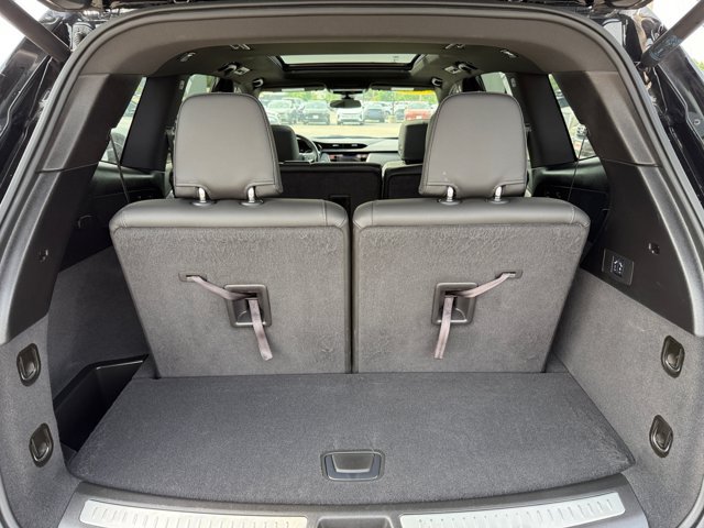 Used 2025 Cadillac XT6 Luxury FWD image 35