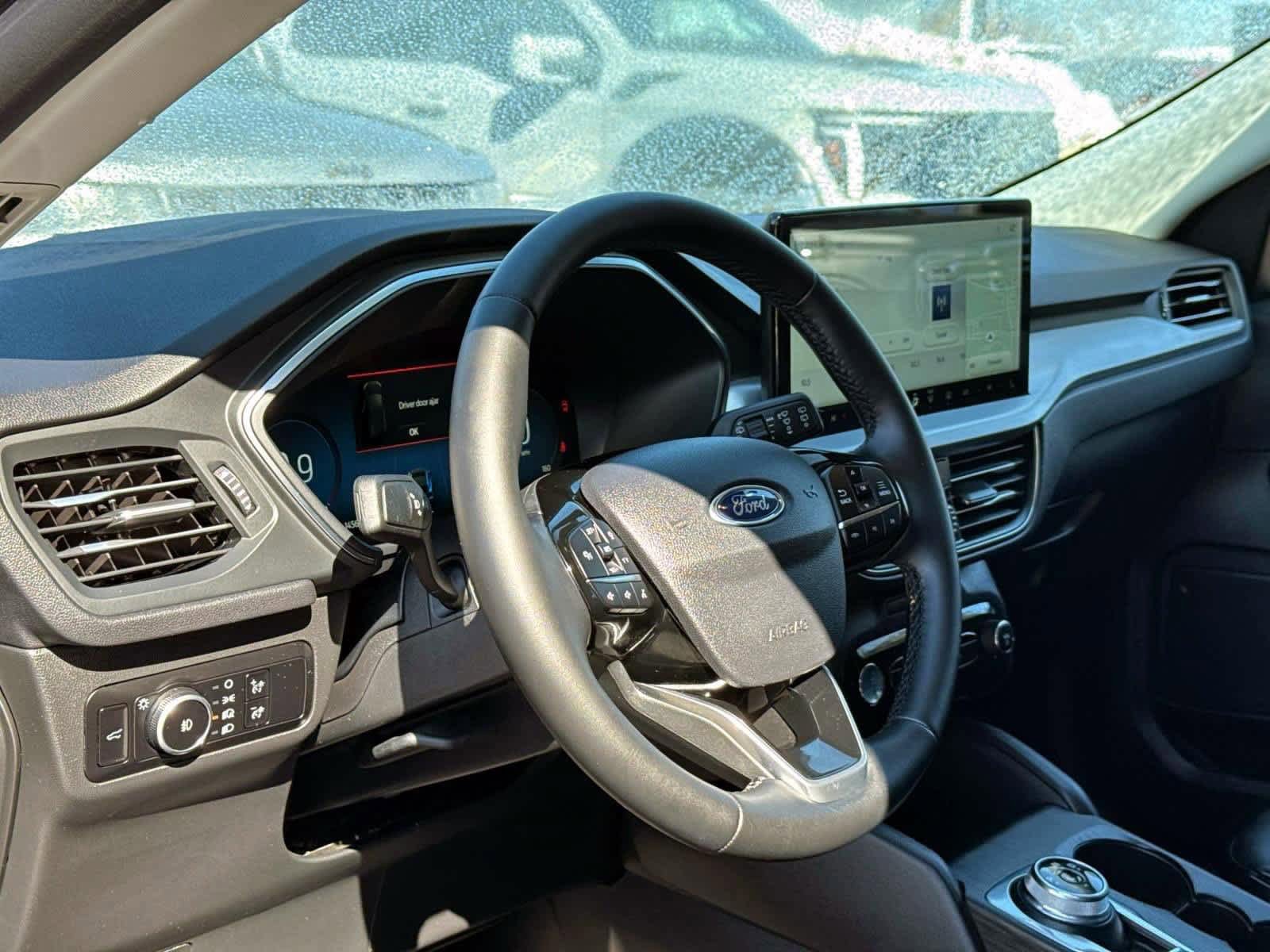 Used 2025 Ford Escape Platinum AWD/4WD image 14