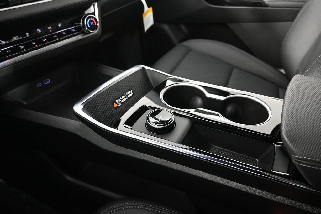 New 2026 Chevrolet Equinox LT w/ Convenience Package II image 29