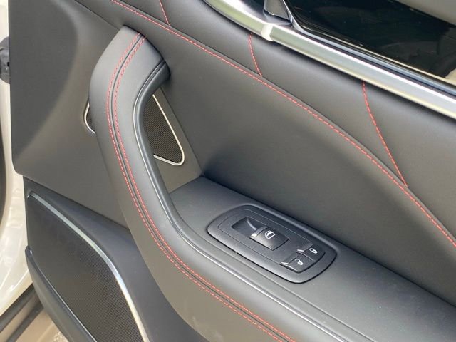 Used 2024 Maserati Levante GT Ultima image 37
