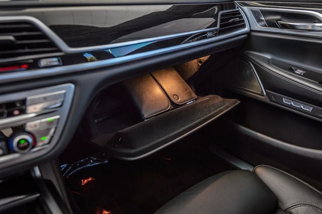Used 2017 BMW 740i RWD image 36
