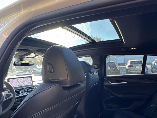 New 2025 BMW X4 xDrive30i w/ Premium Package image 11