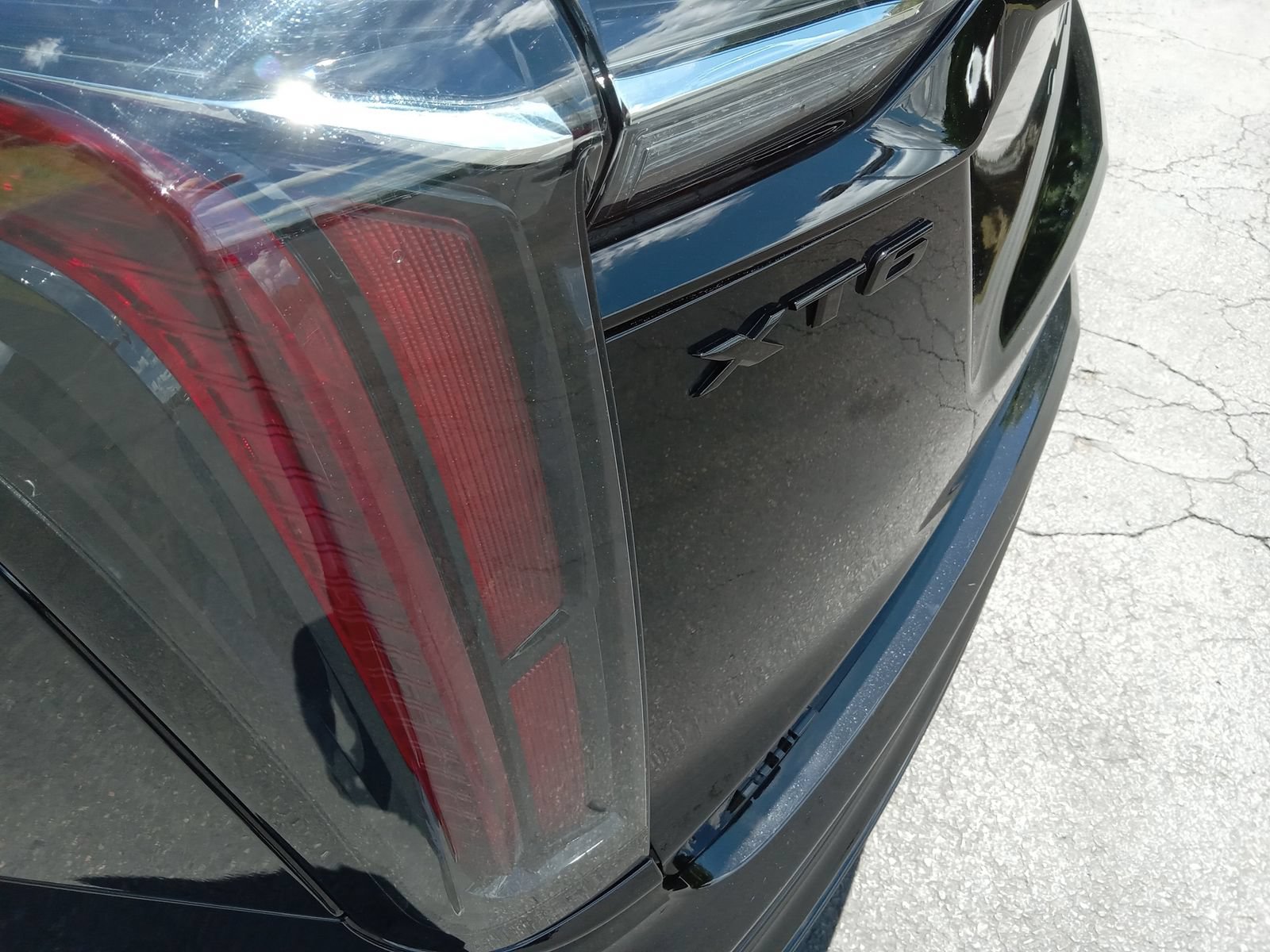 Used 2024 Cadillac XT6 Sport w/ LPO, ONYX Package AWD/4WD image 8