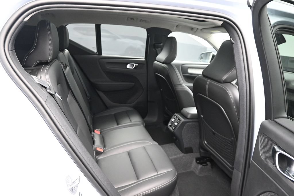 New 2026 Volvo XC40 B5 Plus w/ Climate Package AWD/4WD image 20