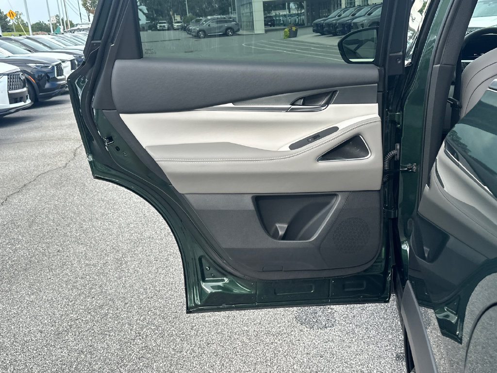 New 2027 INFINITI QX60 Luxe w/ Cargo Package FWD image 18