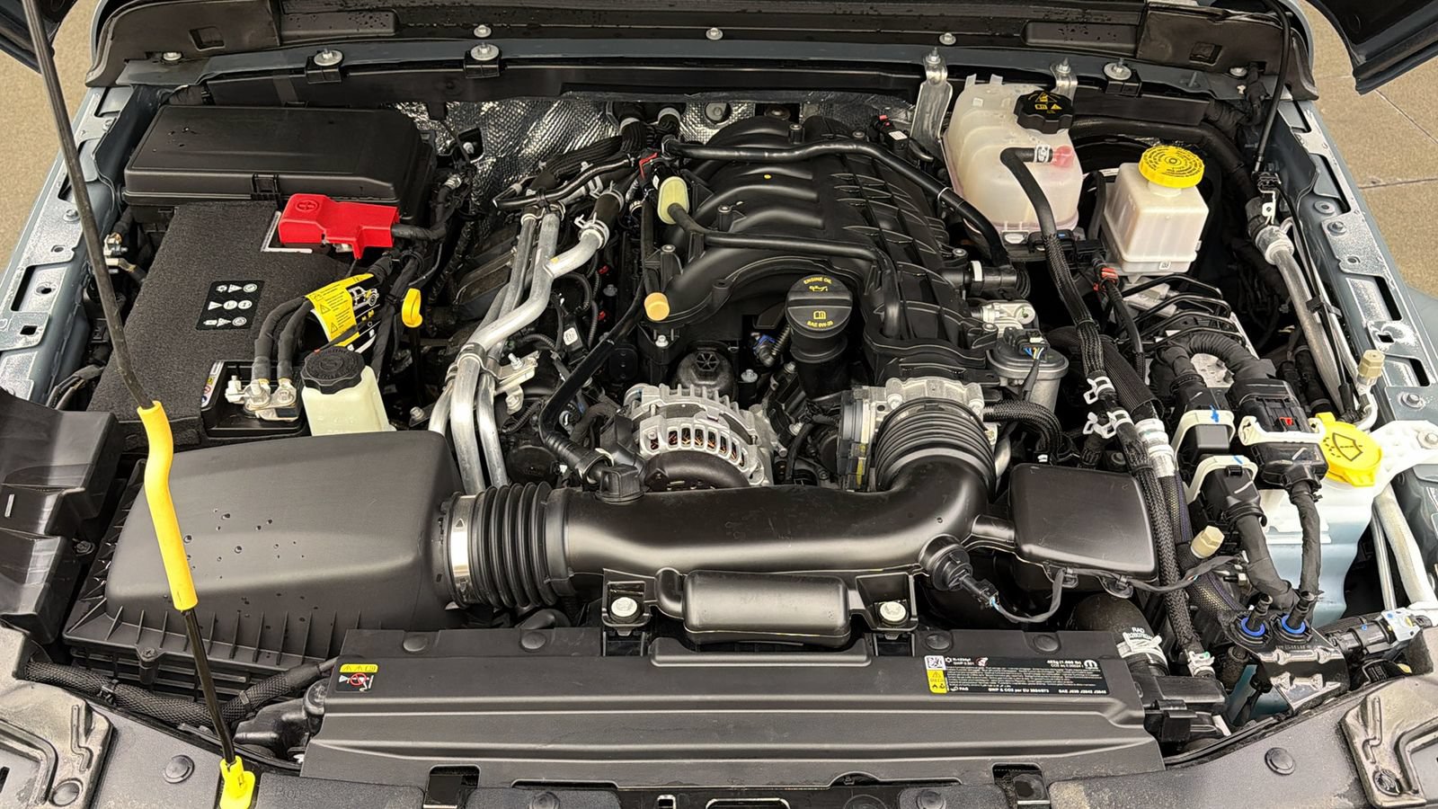 Used 2025 Jeep Gladiator Sport AWD/4WD image 16