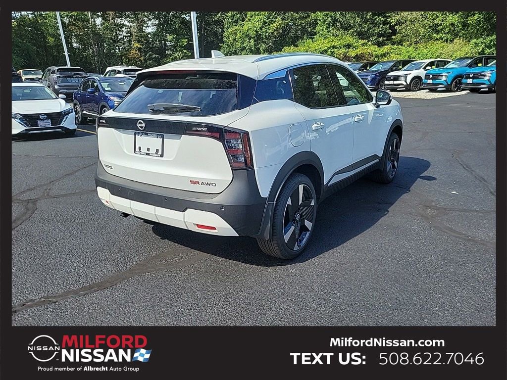 Used 2025 Nissan Kicks SR image 4