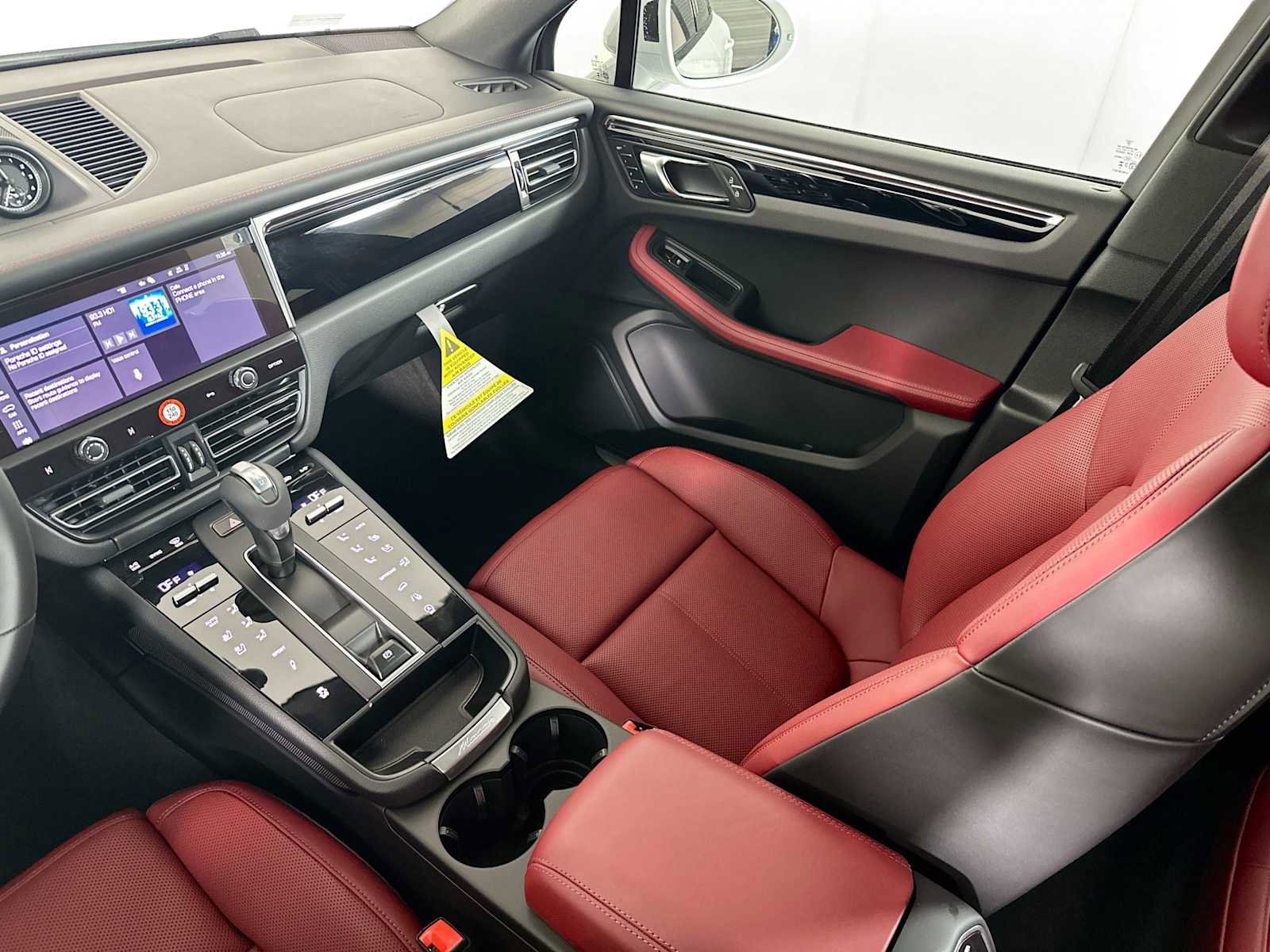 New 2025 Porsche Macan S image 25