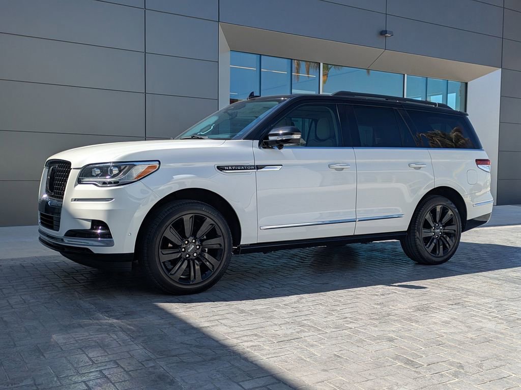 Certified 2023 Lincoln Navigator Black Label image 2