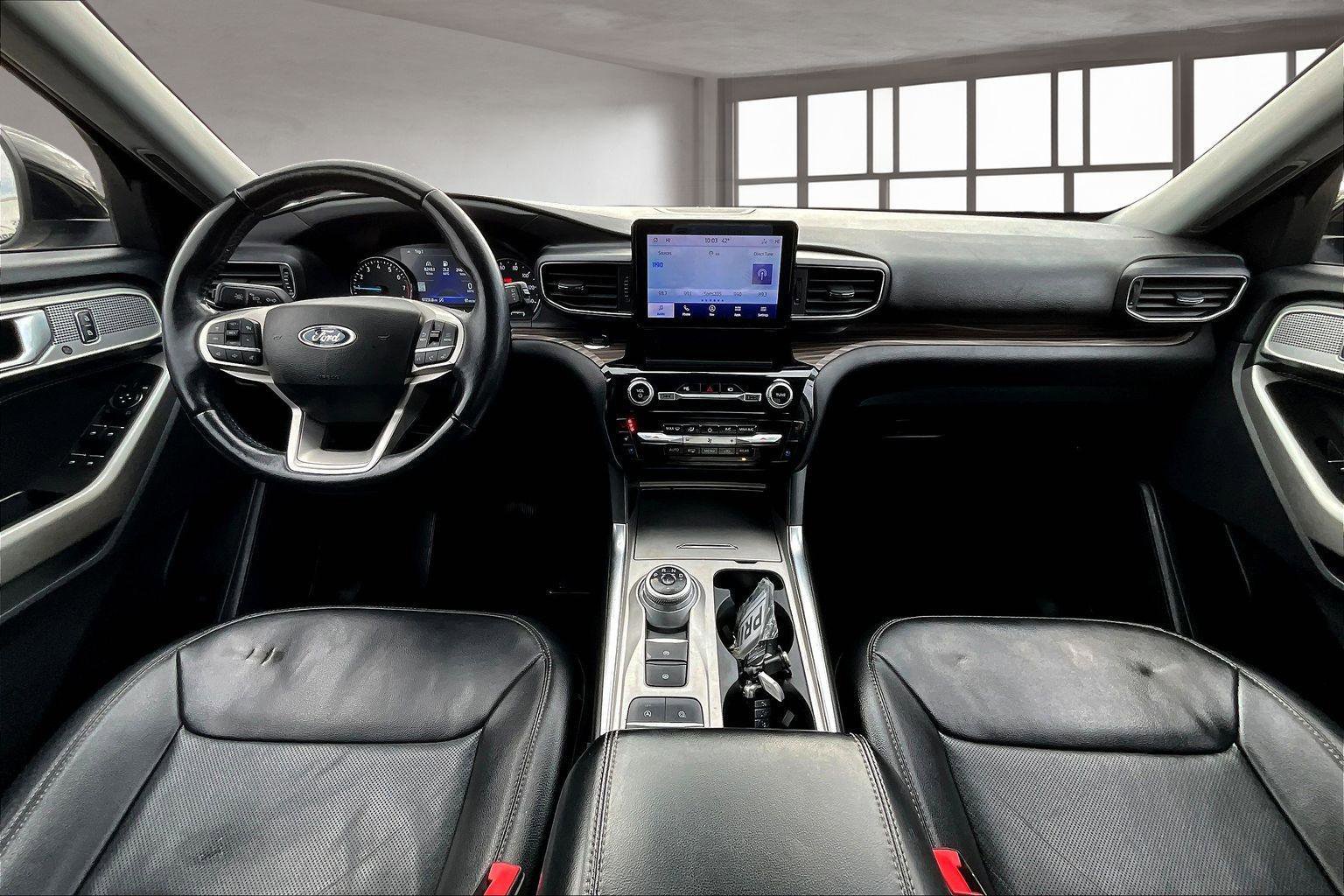 Used 2022 Ford Explorer Limited image 17