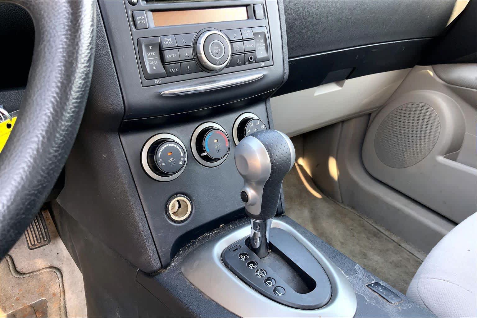 Used 2013 Nissan Rogue S FWD image 30