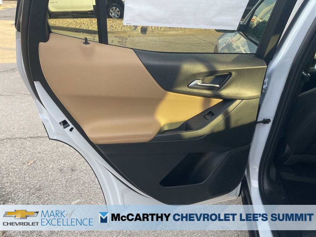 New 2026 Chevrolet Equinox ACTIV w/ Convenience Package III AWD/4WD image 16