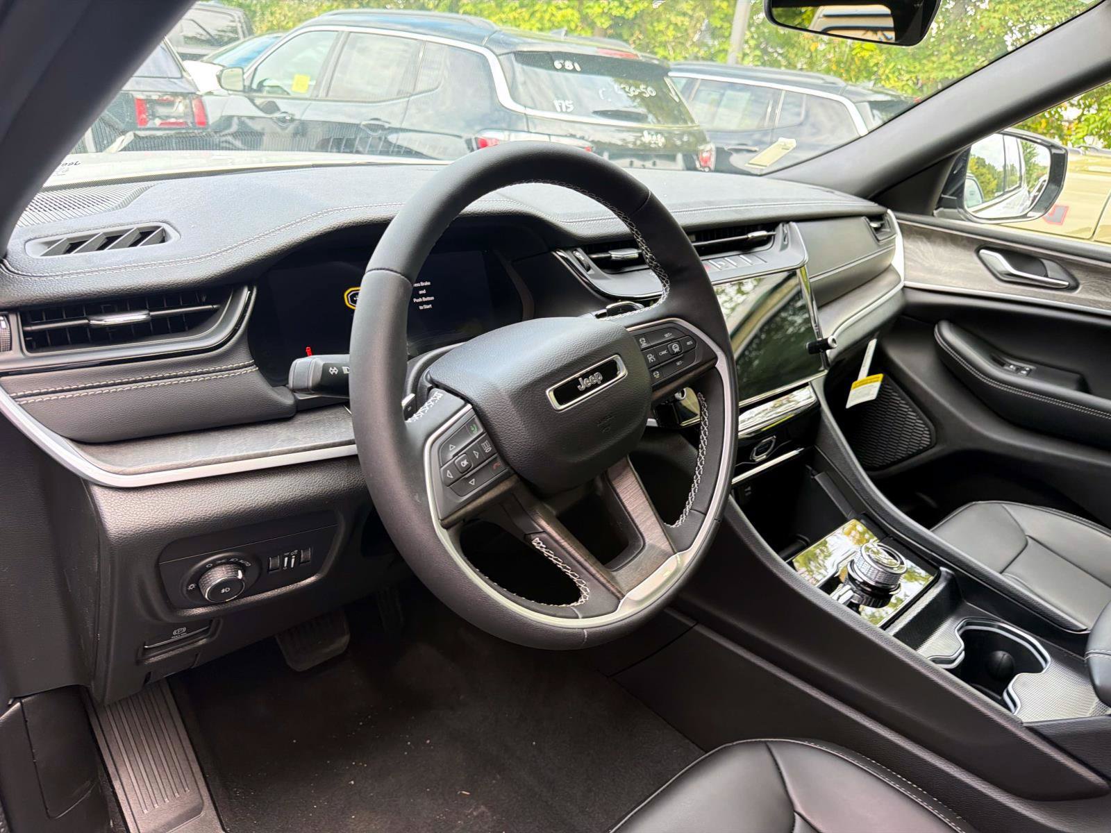 New 2026 Jeep Grand Cherokee L Limited AWD/4WD image 9