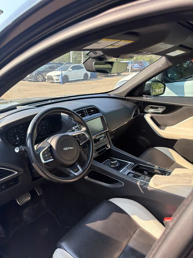 Used 2020 Jaguar F-PACE S AWD/4WD image 9