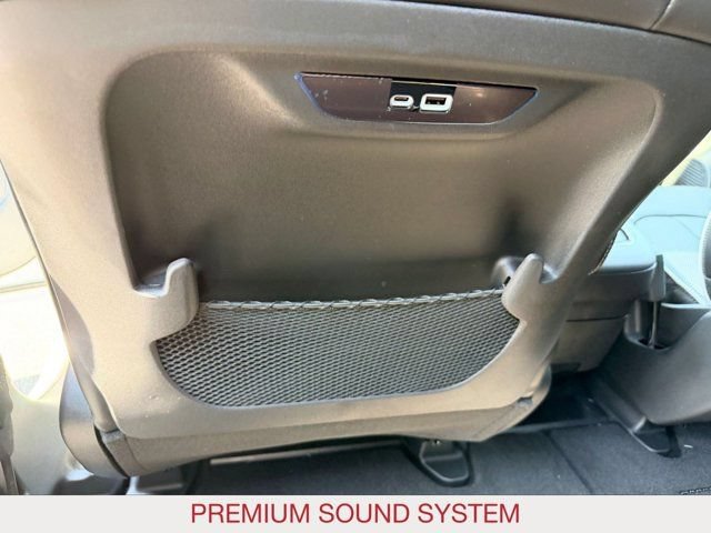 New 2027 Chrysler Pacifica Limited AWD/4WD image 22