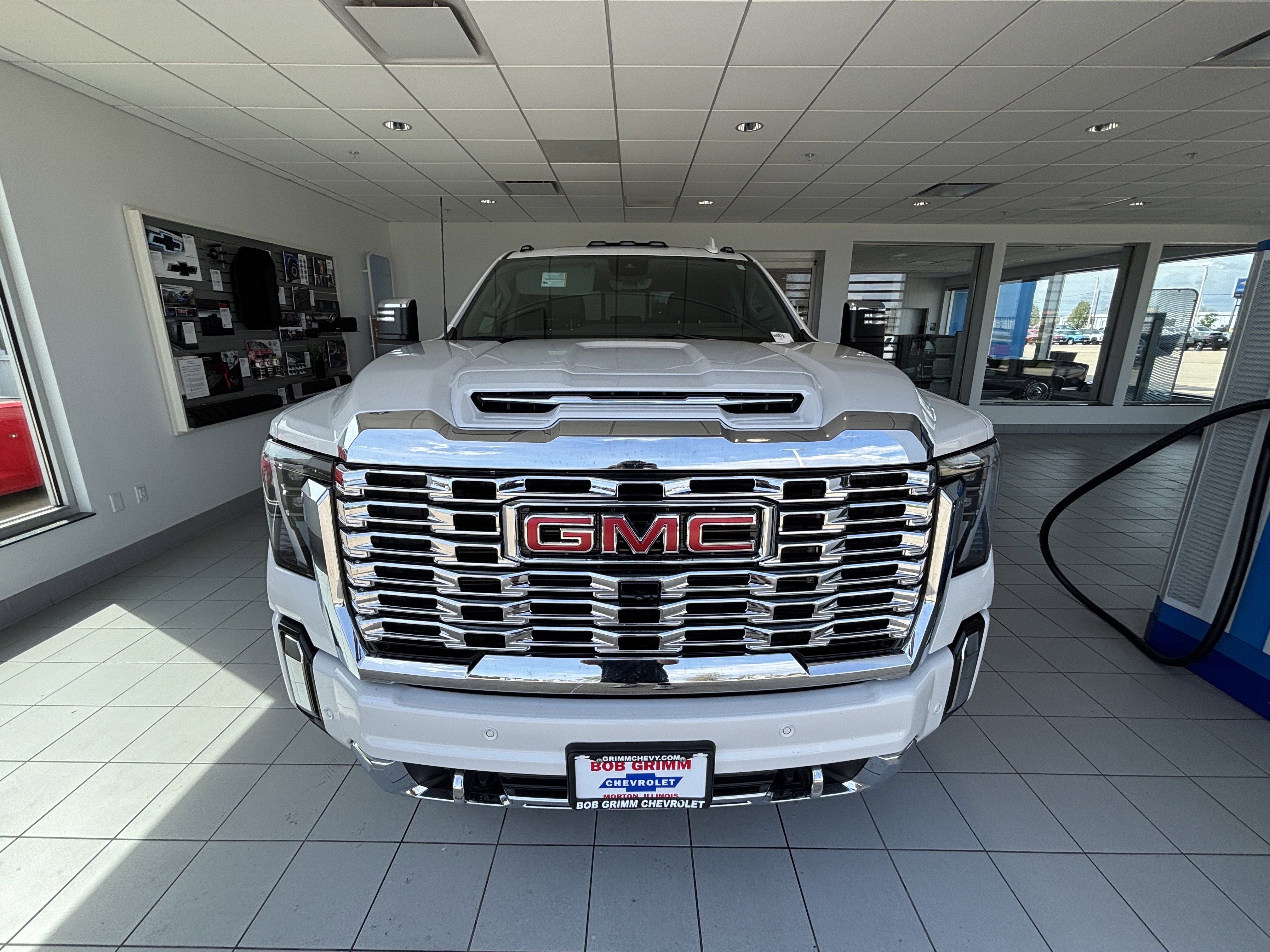 Used 2024 GMC Sierra 2500 Denali w/ Denali Reserve Package image 6