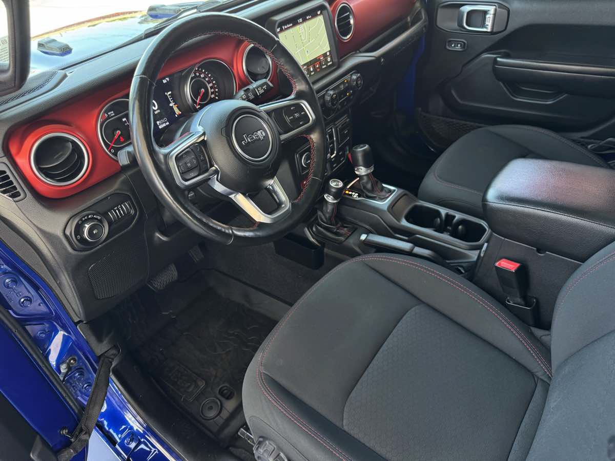 Used 2020 Jeep Wrangler Unlimited Rubicon w/ Dual Top Group AWD/4WD image 16