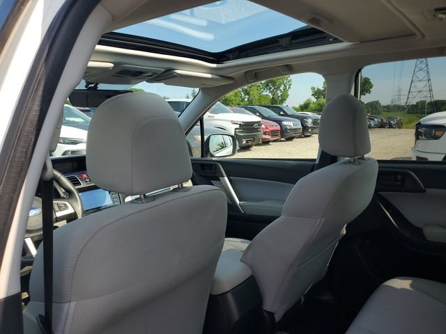 Used 2017 Subaru Forester 2.5i Premium w/ All-Weather Package AWD/4WD image 9