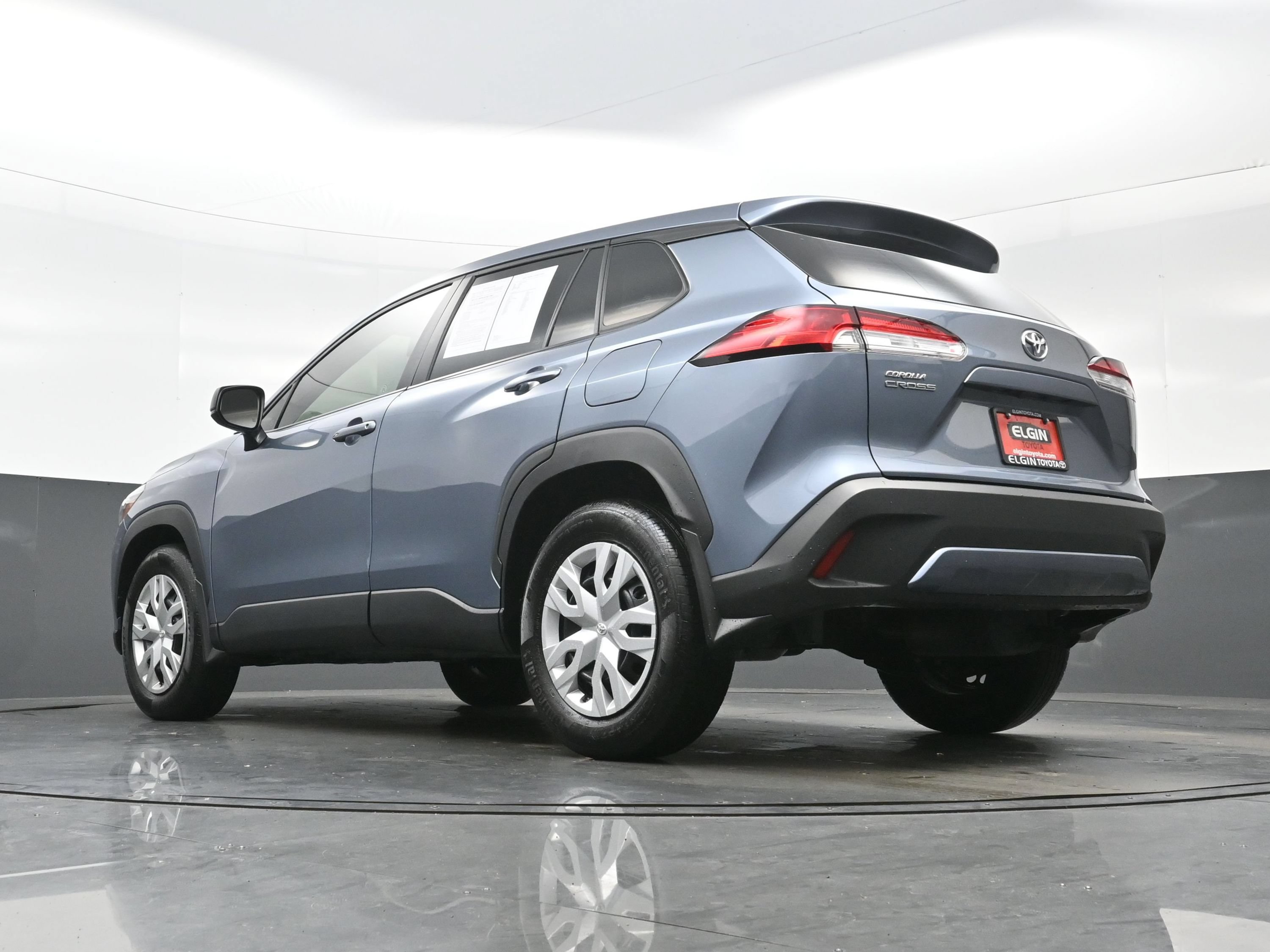 Used 2024 Toyota Corolla Cross L FWD image 27