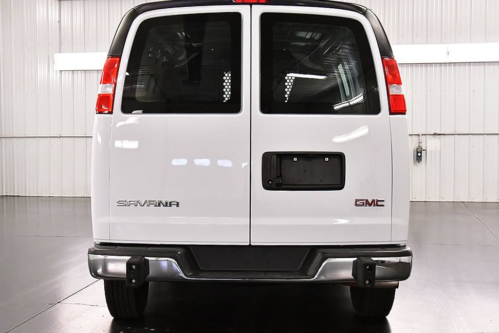 Used 2025 GMC Savana 2500 w/ Driver Convenience Package RWD image 6