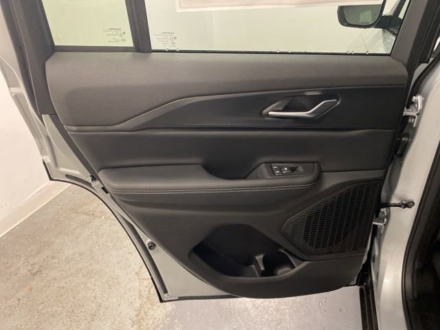 Used 2025 Jeep Grand Cherokee Laredo X w/ Luxury Tech Group I image 20