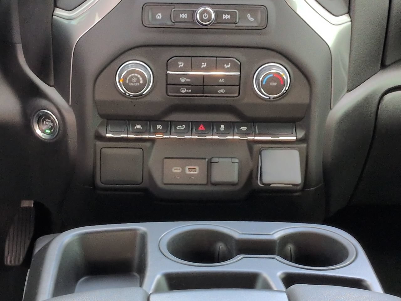 Used 2025 Chevrolet Silverado 1500 Custom RWD image 17