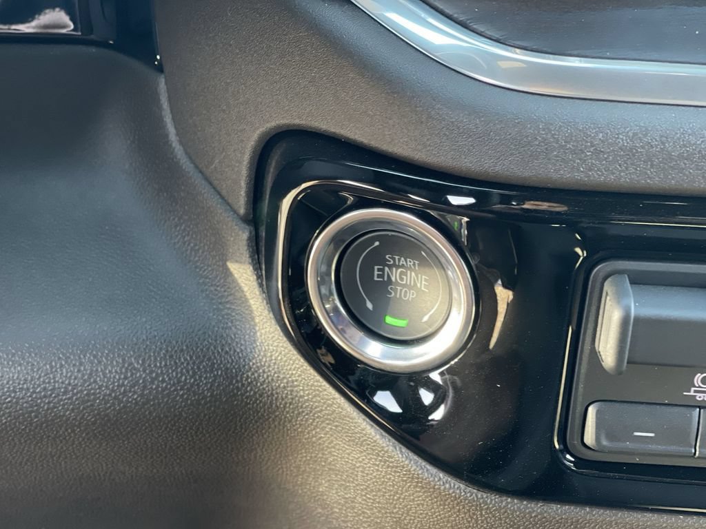New 2026 GMC Sierra 2500 SLT AWD/4WD image 17