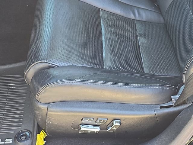 Used 2014 Lexus LS 460 AWD w/ Comfort Package image 32