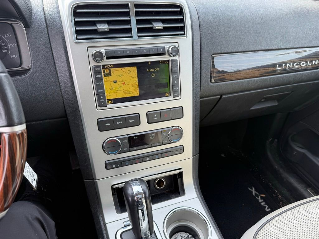 Used 2010 Lincoln MKX AWD image 10