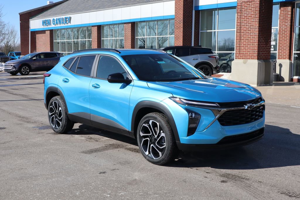 New 2026 Chevrolet Trax RS w/ Sunroof Package image 2