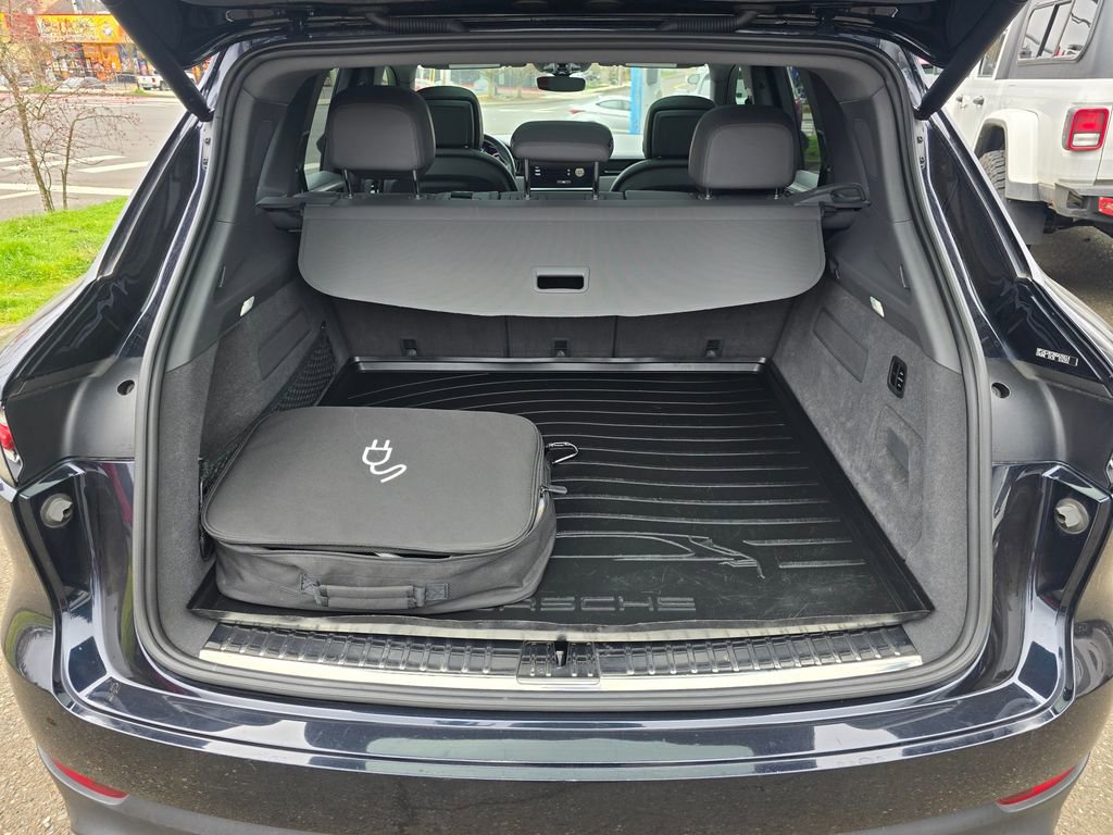 Used 2022 Porsche Cayenne E-Hybrid image 52