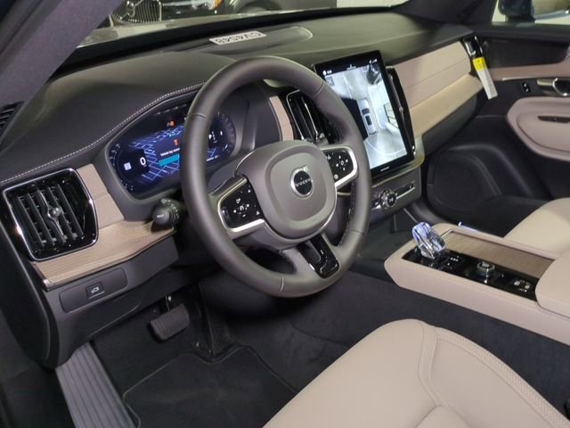 New 2026 Volvo XC90 B6 Plus w/ Protection Package Premier image 12