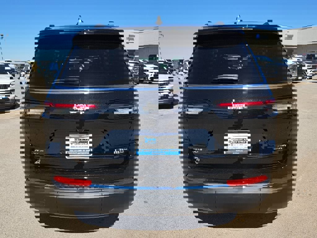 New 2025 Jeep Grand Cherokee L Laredo w/ Luxury Tech Group I image 5