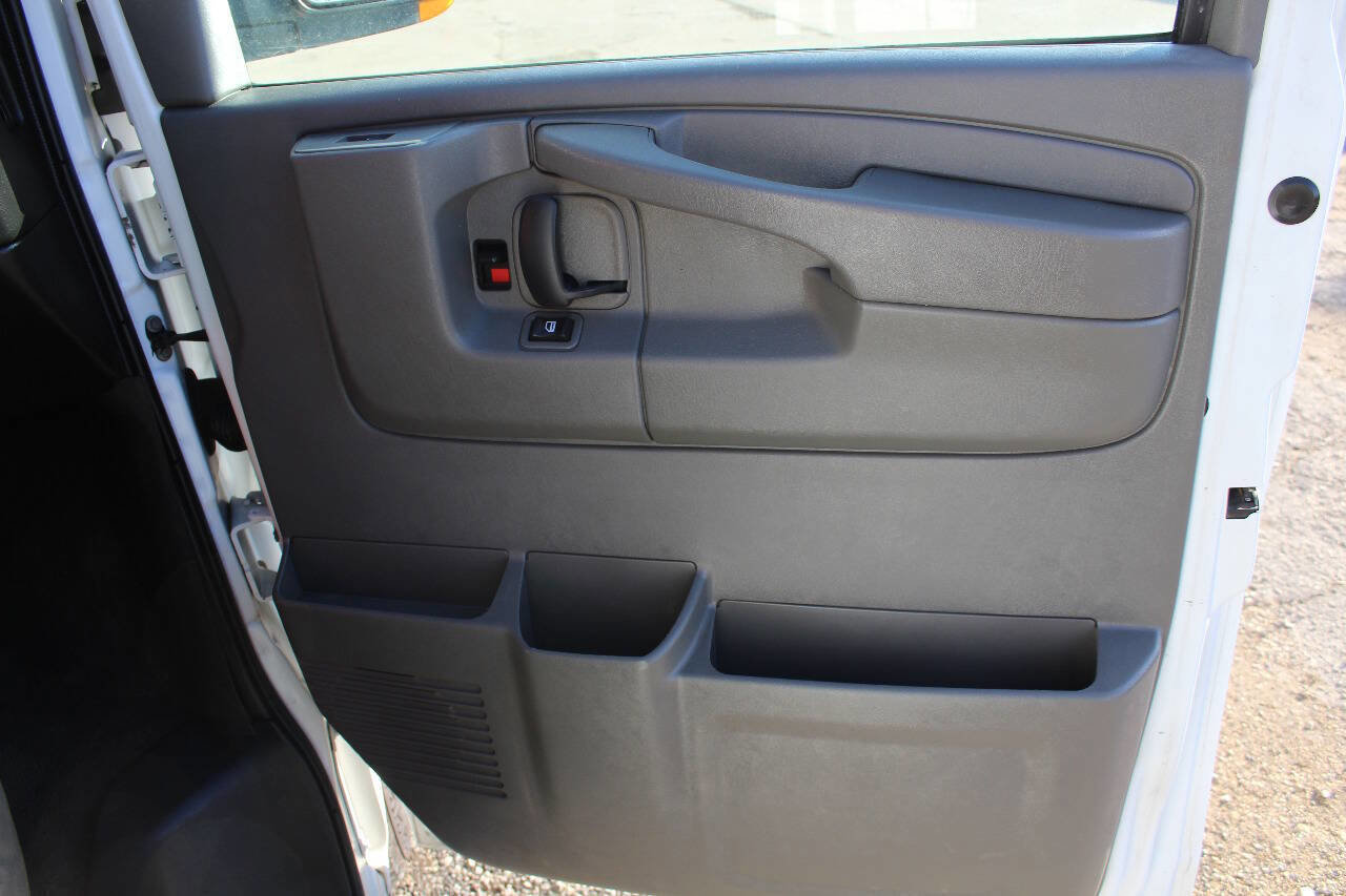 Used 2011 Chevrolet Express 3500 LT w/ LT Preferred Equipment Group image 19