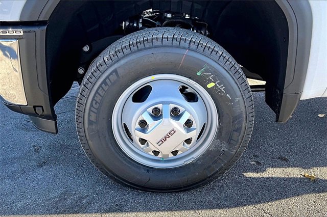 New 2026 GMC Sierra 3500 Pro w/ Convenience Package image 11