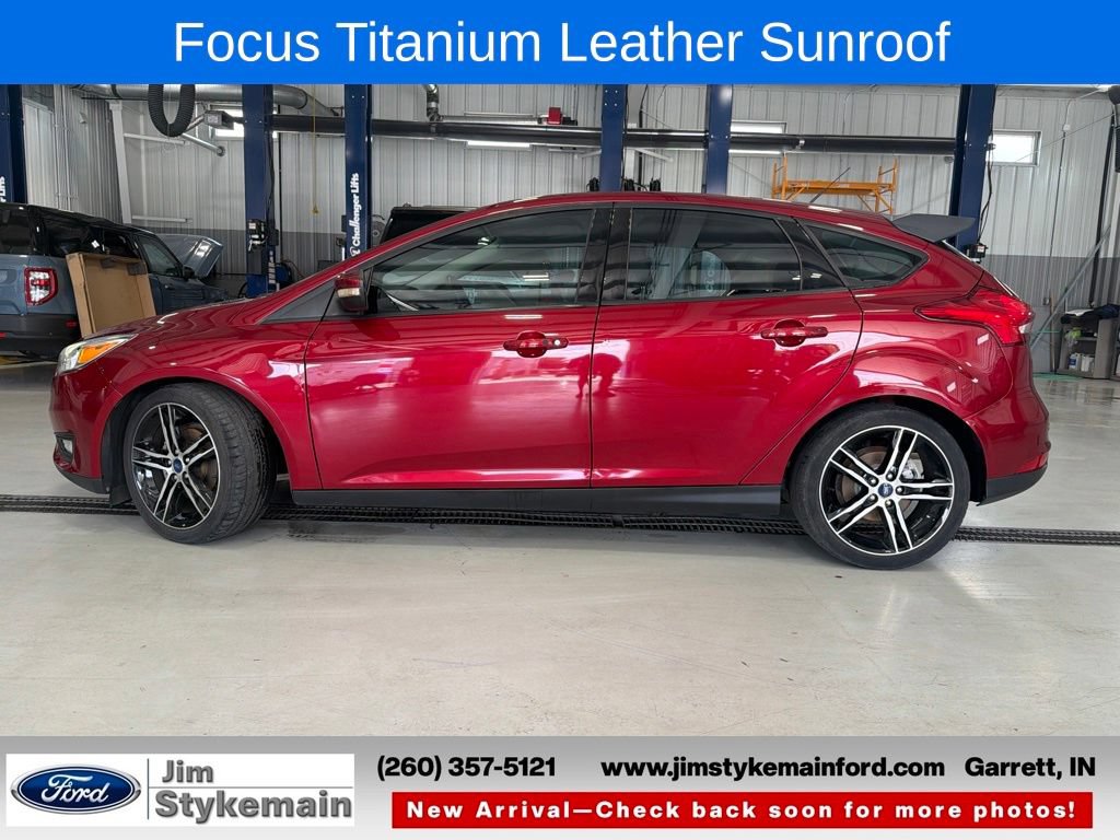 Used 2017 Ford Focus Titanium w/ Titanium Technology Package FWD image 3