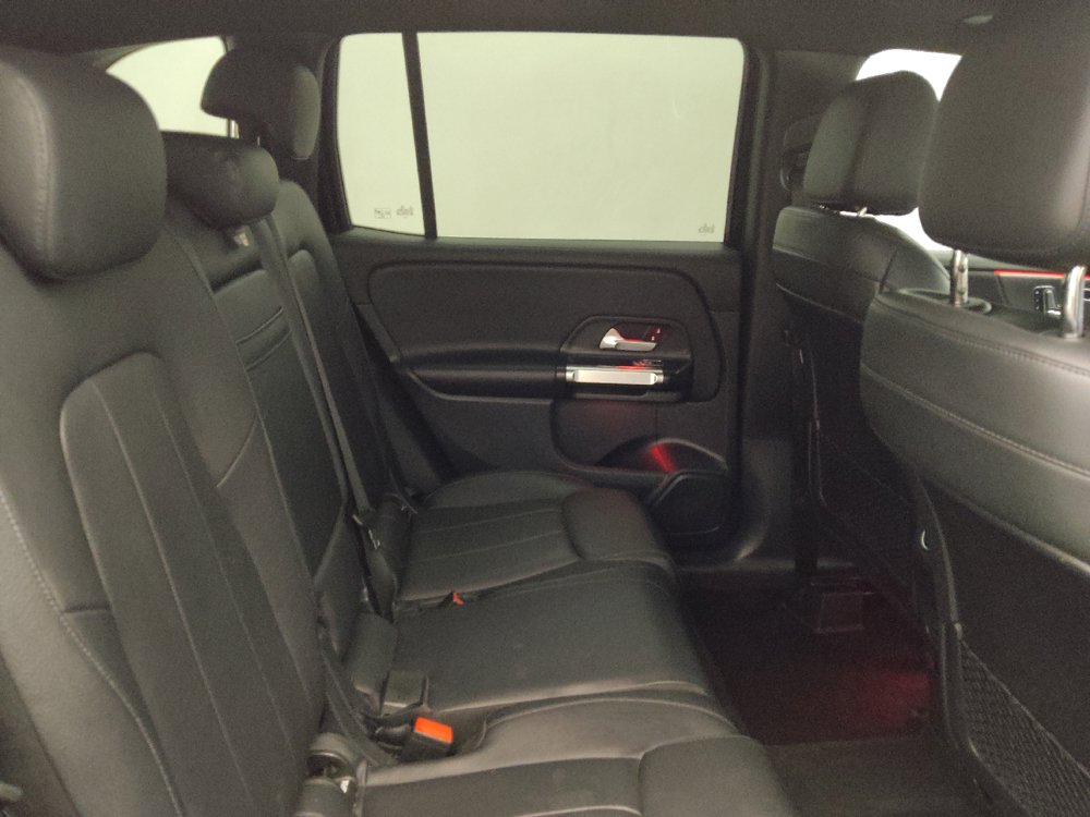 Used 2021 Mercedes-Benz GLB 250 4MATIC w/ Premium Package image 19