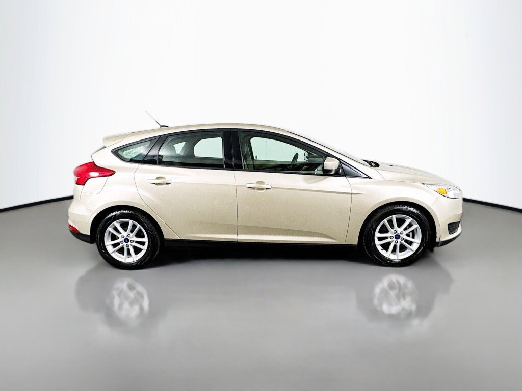 Used 2018 Ford Focus SE image 6