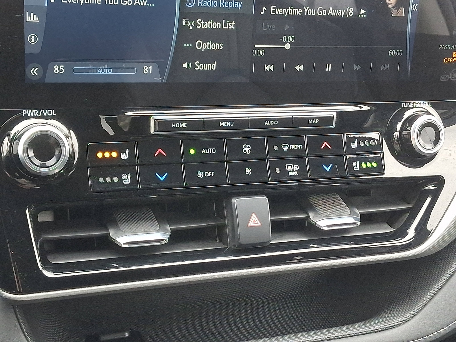 Used 2022 Toyota Highlander Platinum image 18