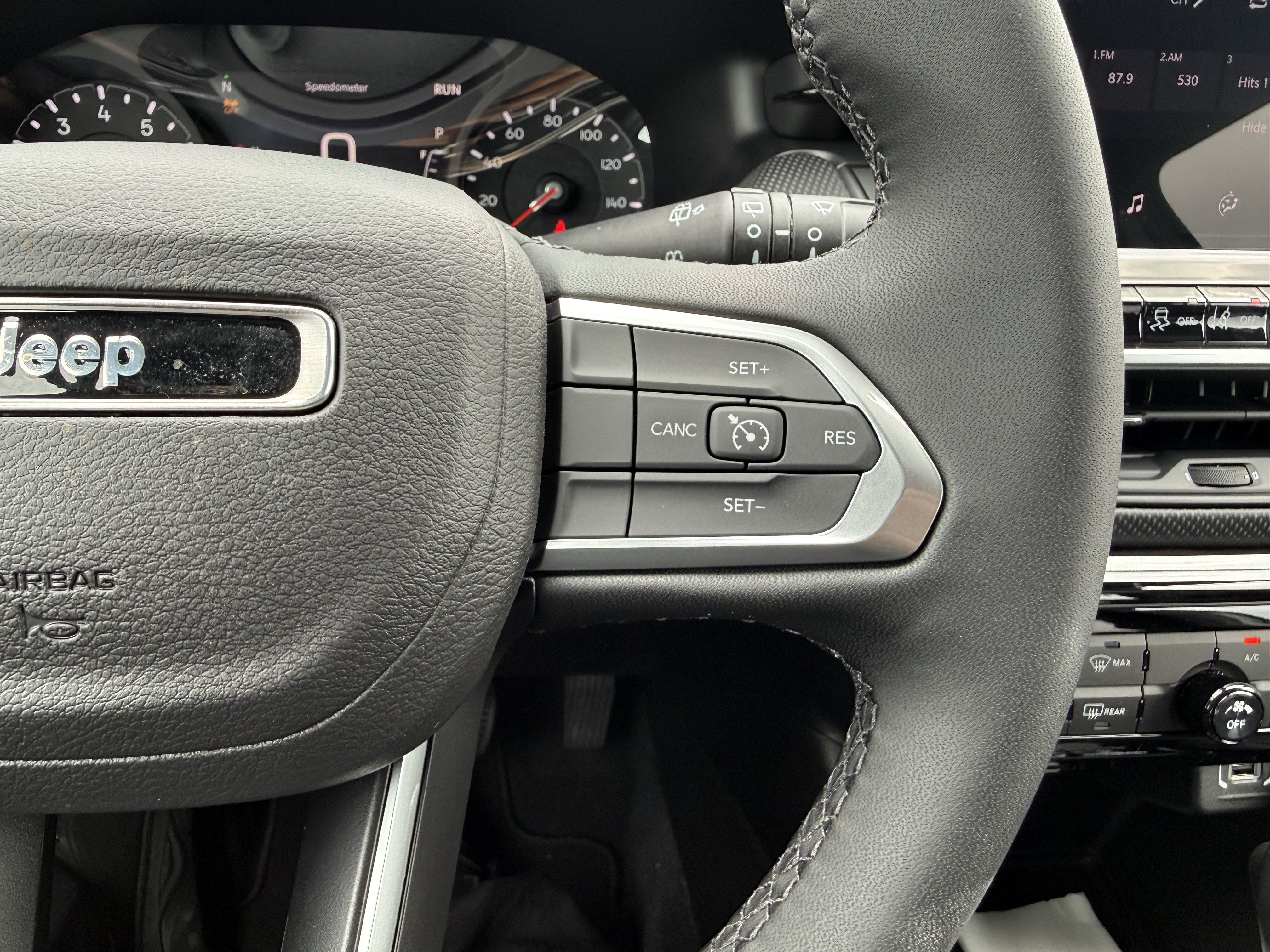 New 2026 Jeep Compass Latitude AWD/4WD image 19