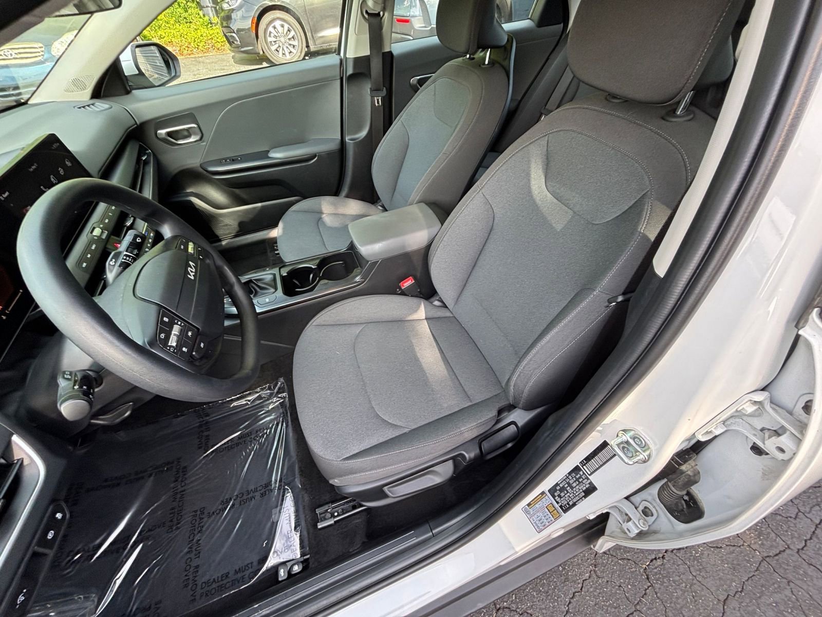Used 2025 Kia K4 FWD image 32