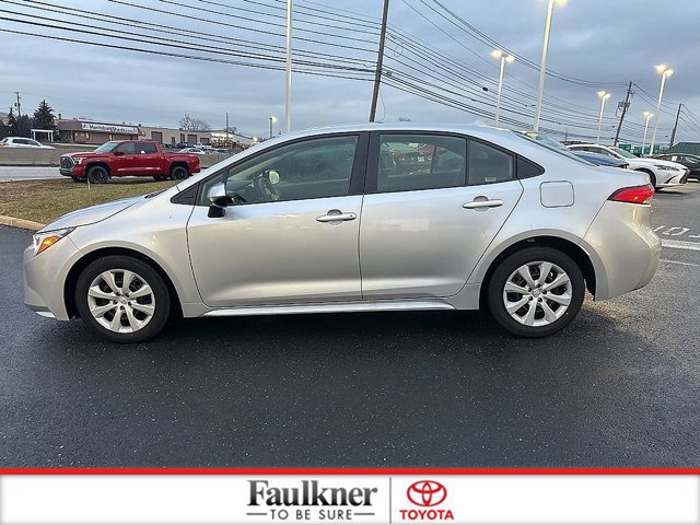 Certified 2025 Toyota Corolla LE image 4